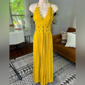 Lulu’s size small mustard yellow maxi dress with v-neck and detailing
